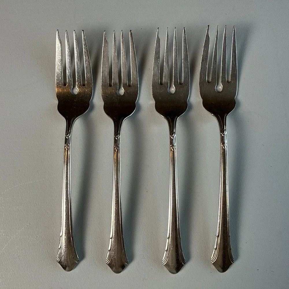 Gorham Lady Caroline Silver Plate 1933 Salad Dessert Forks Set of 4 Vintage